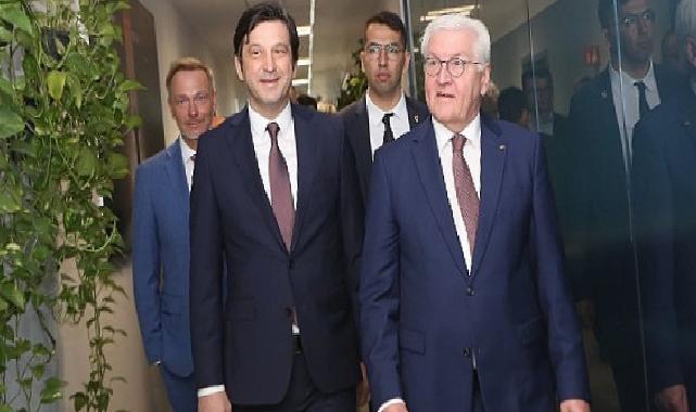 Almanya Cumhurbaşkanı Frank-Walter Steinmeier DHL Express Türkiye’nin İstanbul Havalimanı’ndaki operasyon merkezini ziyaret etti