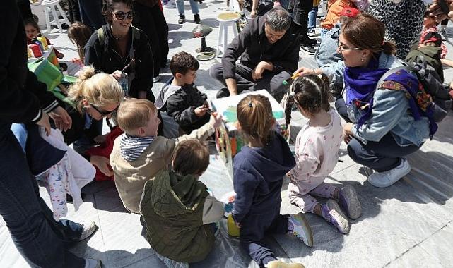 İstanbul Büyükşehir Belediyesi Şehir Tiyatroları’nın 38.’sini düzenlediği “Çocuk Şenliği,” ve atölyelerle başladı.