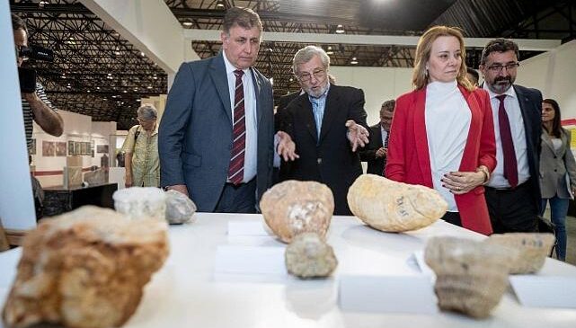 Jeoloji Festivali’nin açılışını Başkan Tugay yaptı İzmir depreme bilimin ışığında hazırlanacak