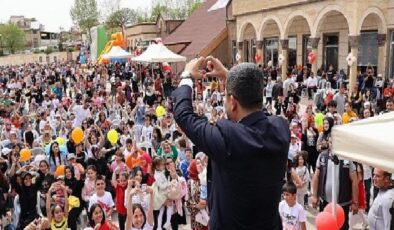 Nevşehir Belediyesi tarafından düzenlenen 23 Nisan Çocuk Şenliği büyük ilgi gördü