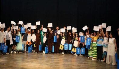 Aydın Büyükşehir Belediyesi Şehir Tiyatrosu’nun genç yetenekleri büyük beğeni topladı