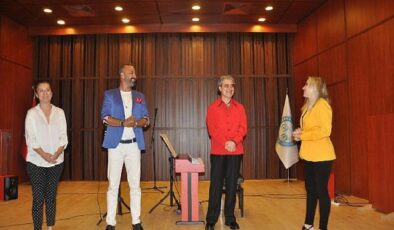 Ege Üniversitesi (EÜ) Devlet Türk Musikisi Konservatuarı (DTMK) tarafından “Valslerden Semailere” müzik dinletisi düzenlendi