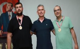 Burhaniye Belediyesinin ev sahipliği yaptığı, Türkiye Briç Federasyonunun düzenlemiş olduğu “Güney Marmara Açık İkili Briç Şampiyonası” Ahmet Akın Kültür Merkezi’nde gerçekleşti