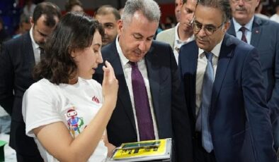 İzmir’de Robotik Kodlama Şenliği